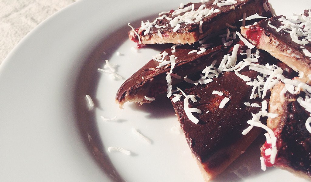 Our Favorite Healthy + Delicious Vegan Dessert Dishes!