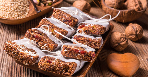 A Snack for your Hiking Backpack - Cashew-Goji Berry Bars